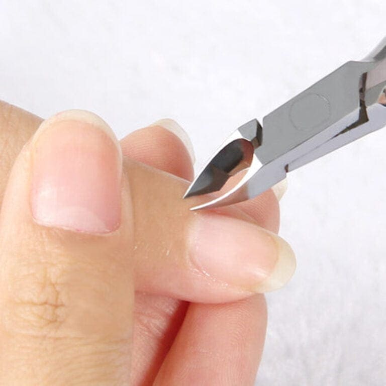 How to Cut Cuticles Swissklip