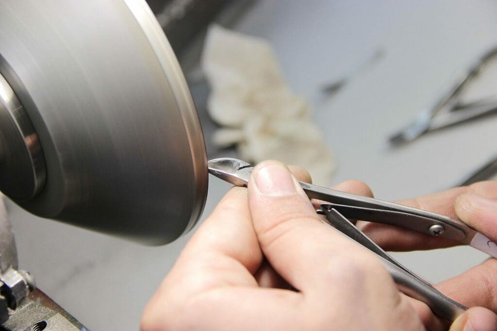 How to Choose a Toenail Clipper A Comprehensive Guide Swissklip