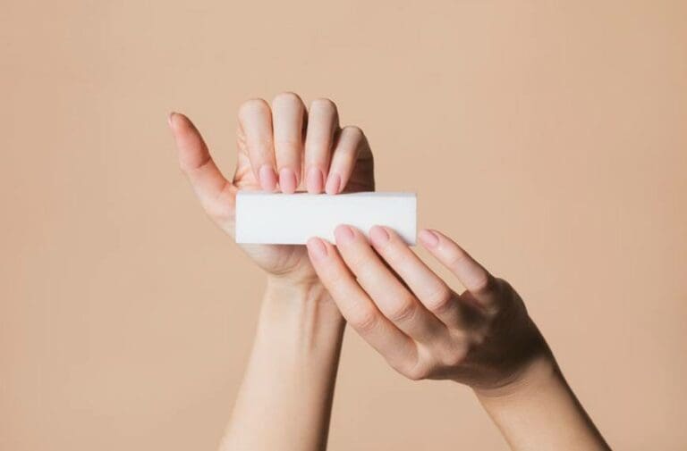 How to Cut your Nails Perfectly Swissklip