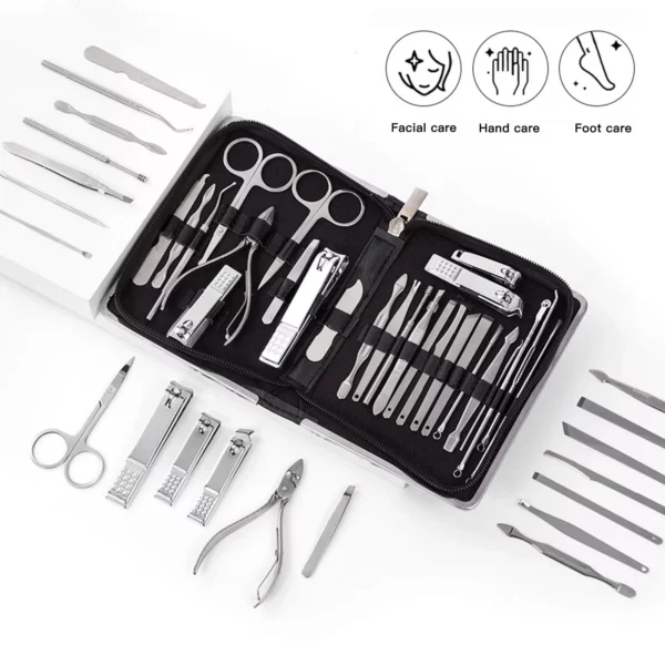 Nail Clippers kit and accessories